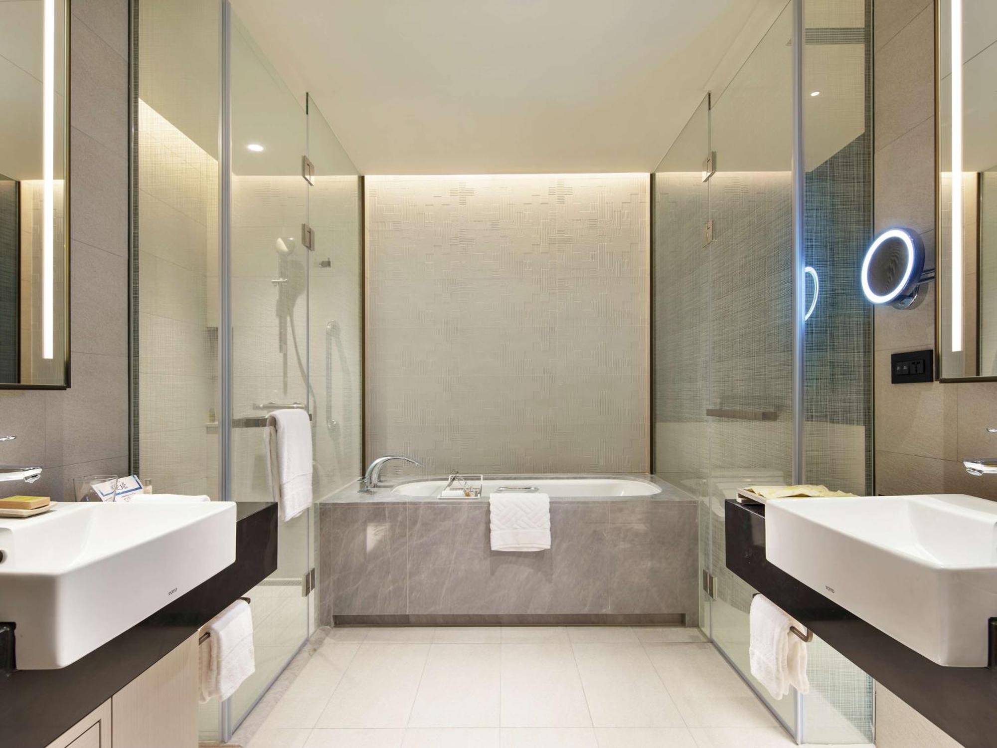 Hilton Taipei Sinban Hotel New Taipei City Luaran gambar